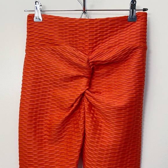 TikTok Butt Leggings Red Orange Small - Picture 4 of 7